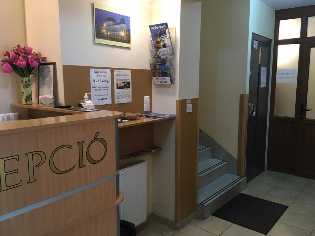 Hotel Főtér Panzió Baja Exterior foto