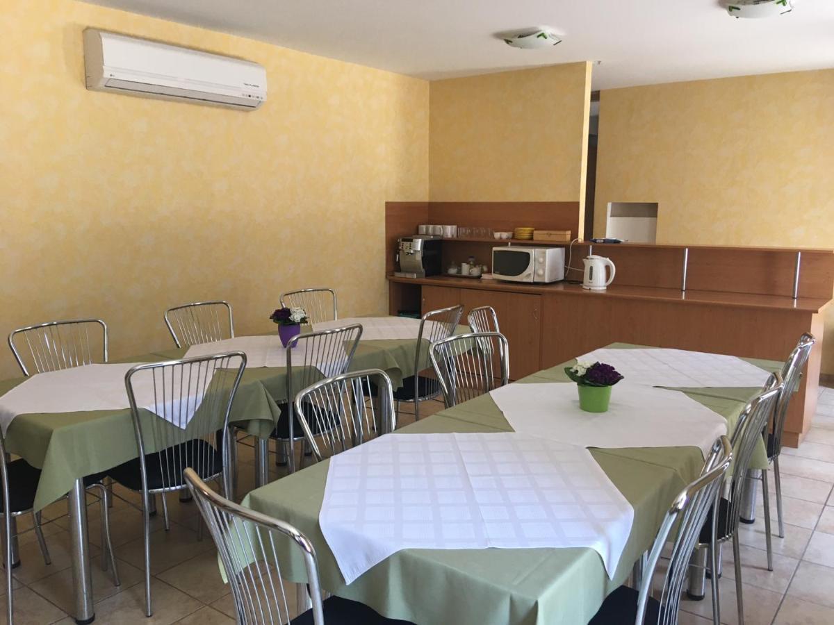 Hotel Főtér Panzió Baja Exterior foto