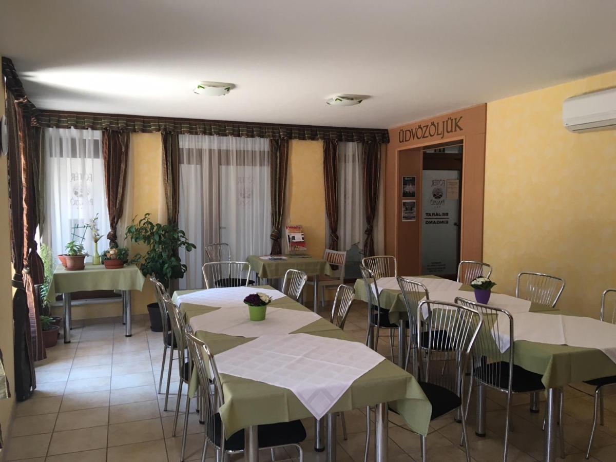 Hotel Főtér Panzió Baja Exterior foto