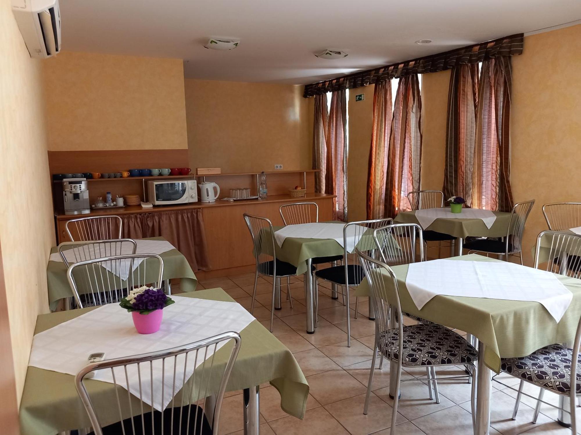 Hotel Főtér Panzió Baja Exterior foto
